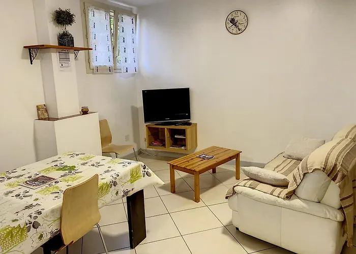 Apartment - Les Cedres Greoux-les-Bains